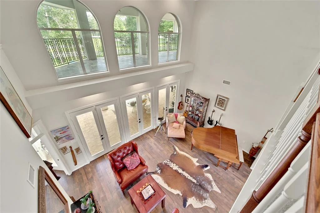 Photo of 39602 Lago Drive