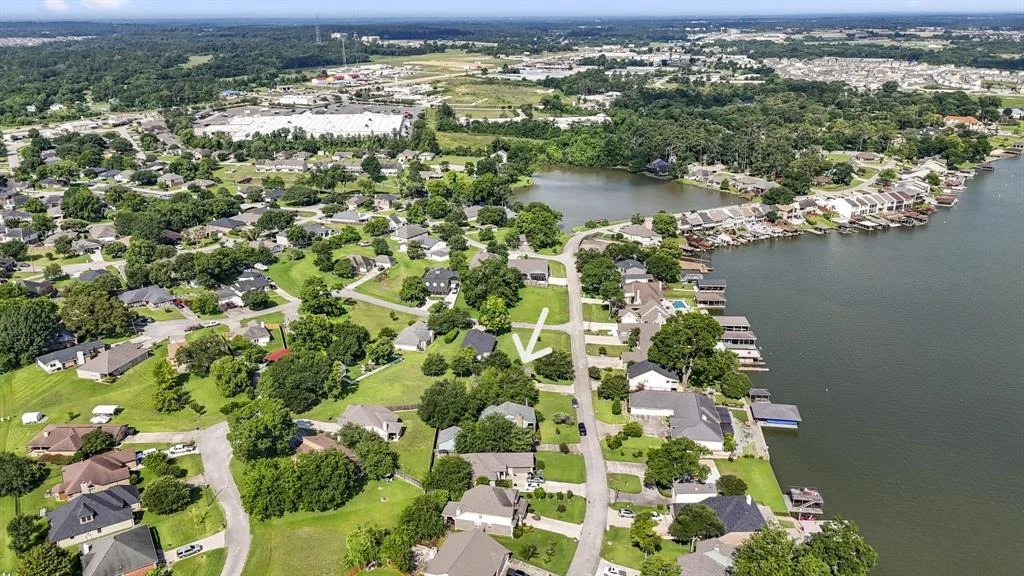 Photo of 1079 Lake View Drive