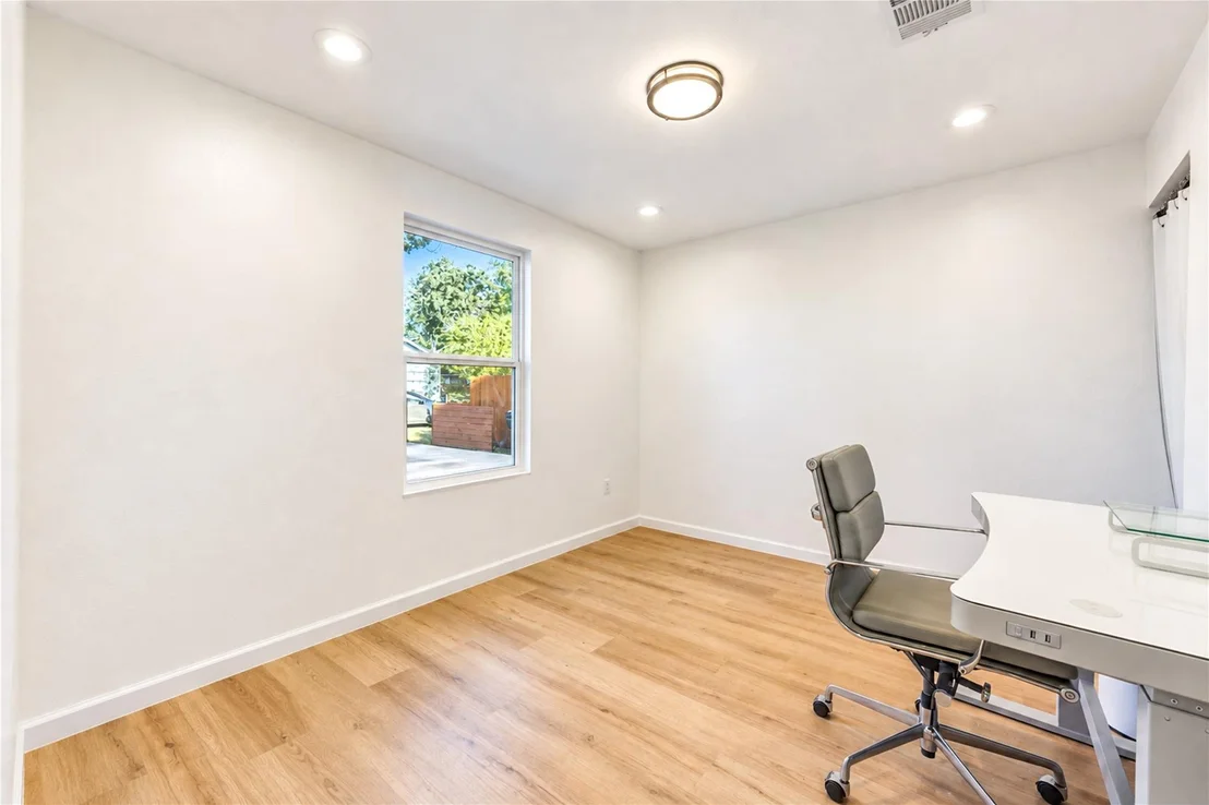 Photo of 1006 Archer Street