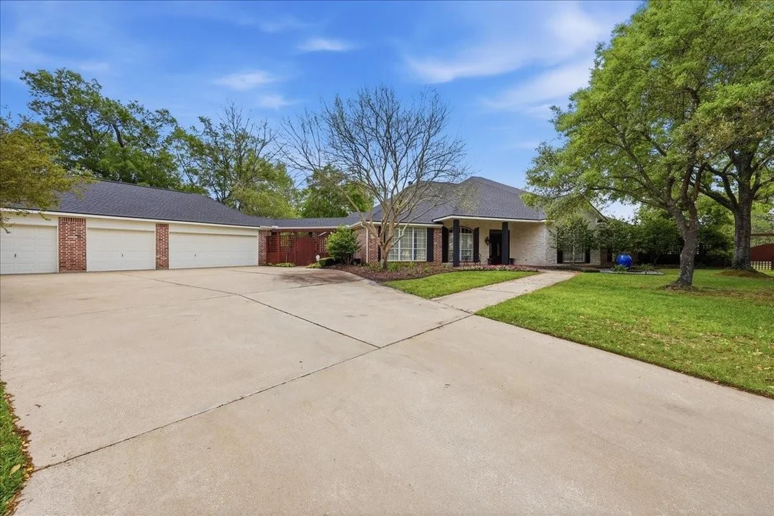 Photo of 3408 Briar Creek Drive