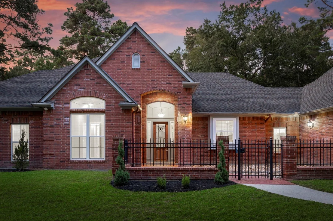 Photo of 10857 Lake Forest Drive