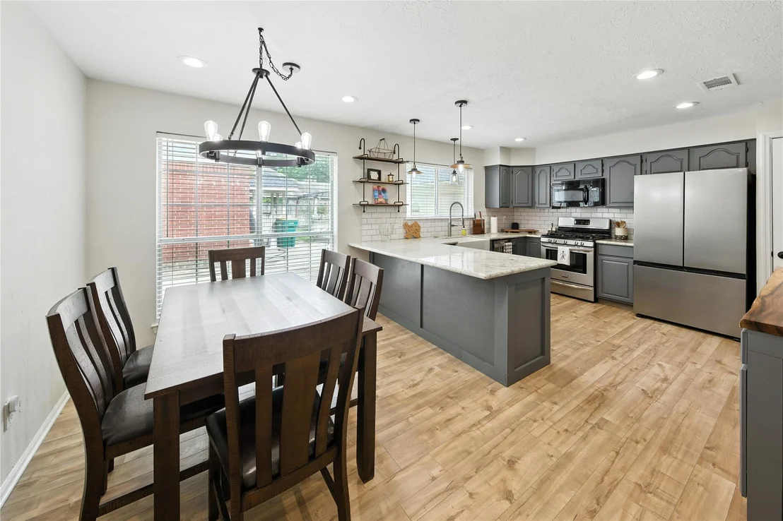 Photo of 115 Regency Way