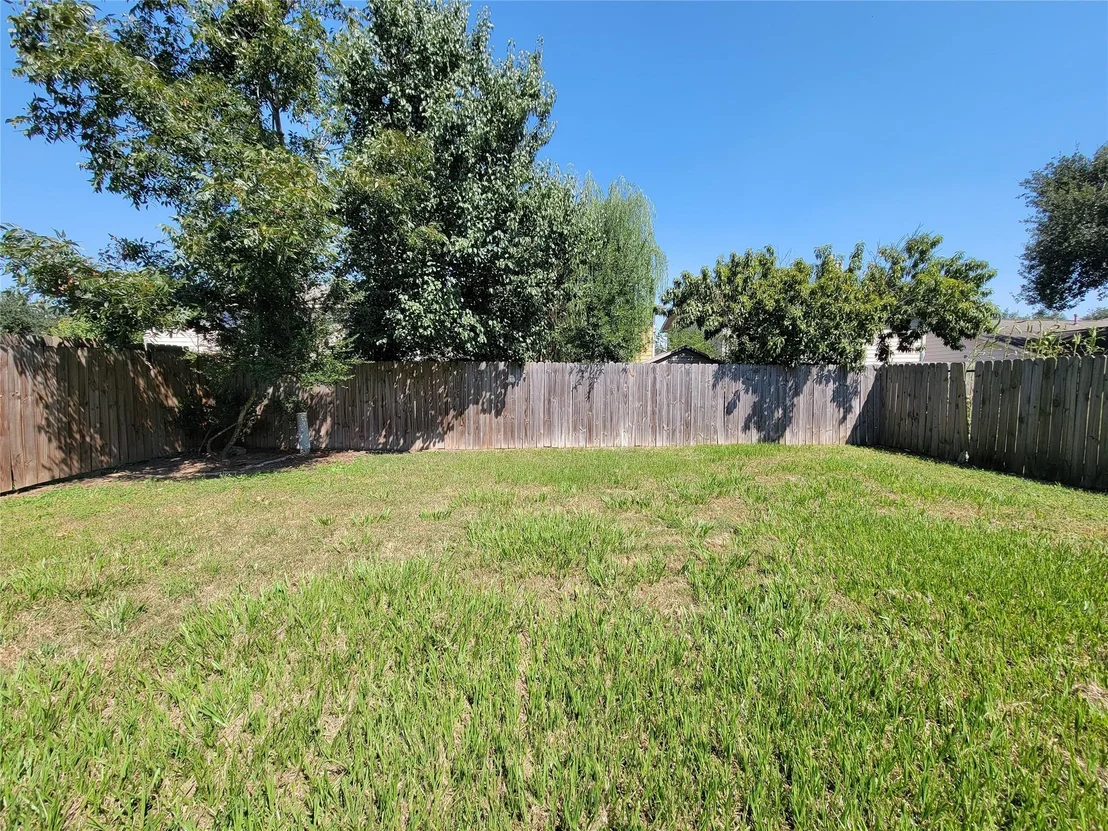 Photo of 5746 Roehampton Court