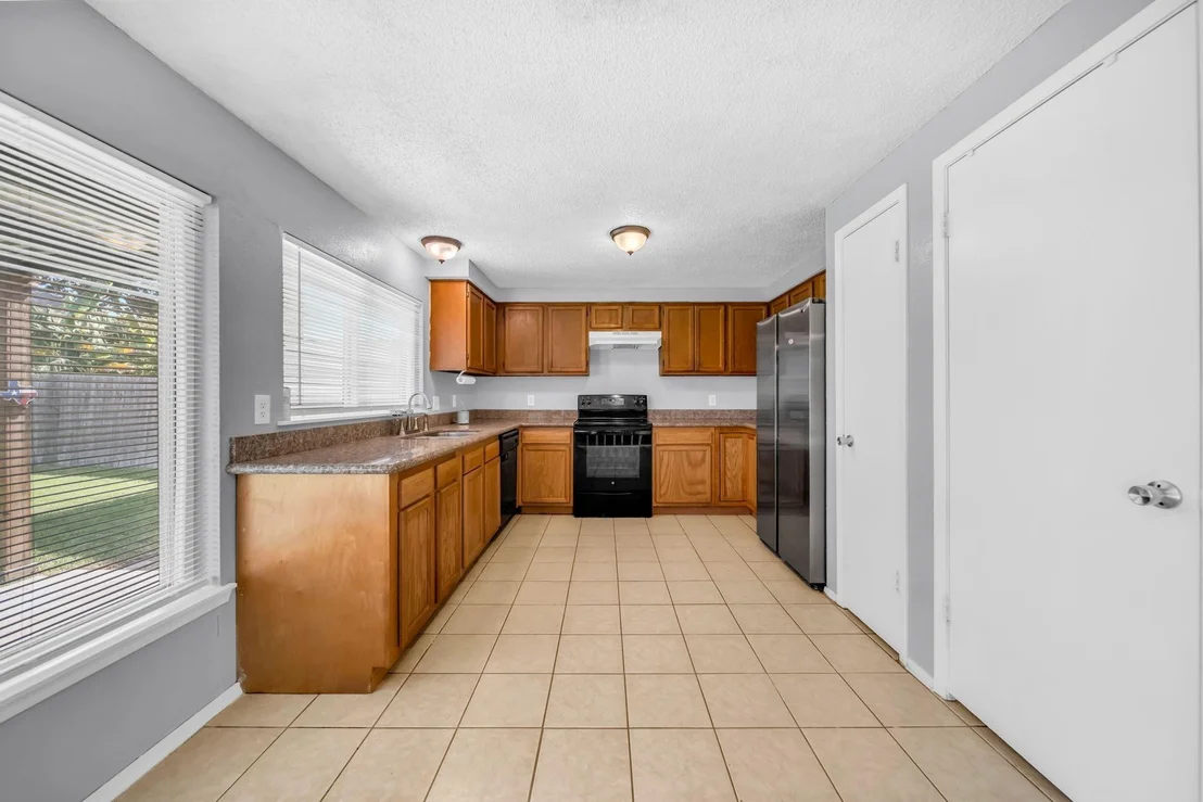 Photo of 1806 Foxlake Drive