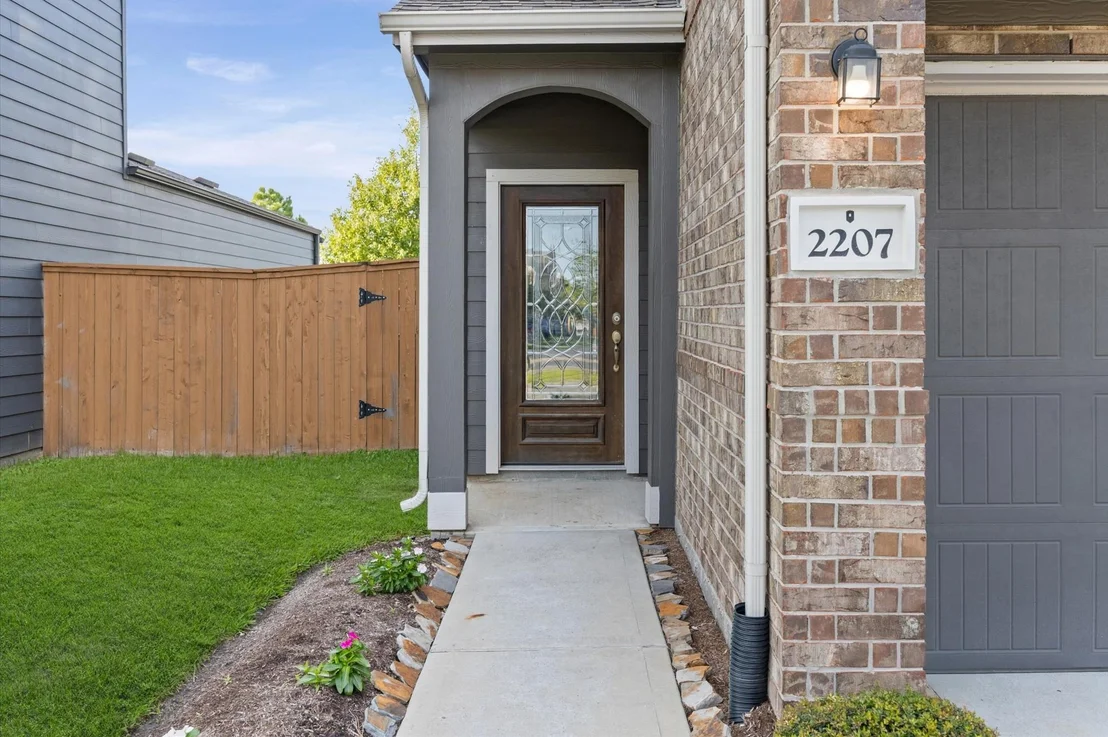 Photo of 2207 Harmony Point Lane