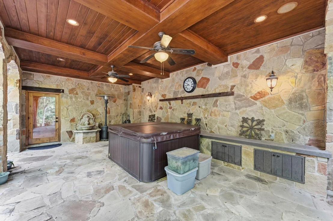 Photo of 6148 Waltons Point
