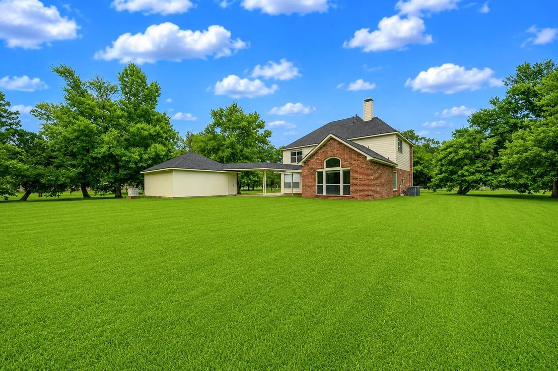 Photo of 7110 Rustling Oaks Drive