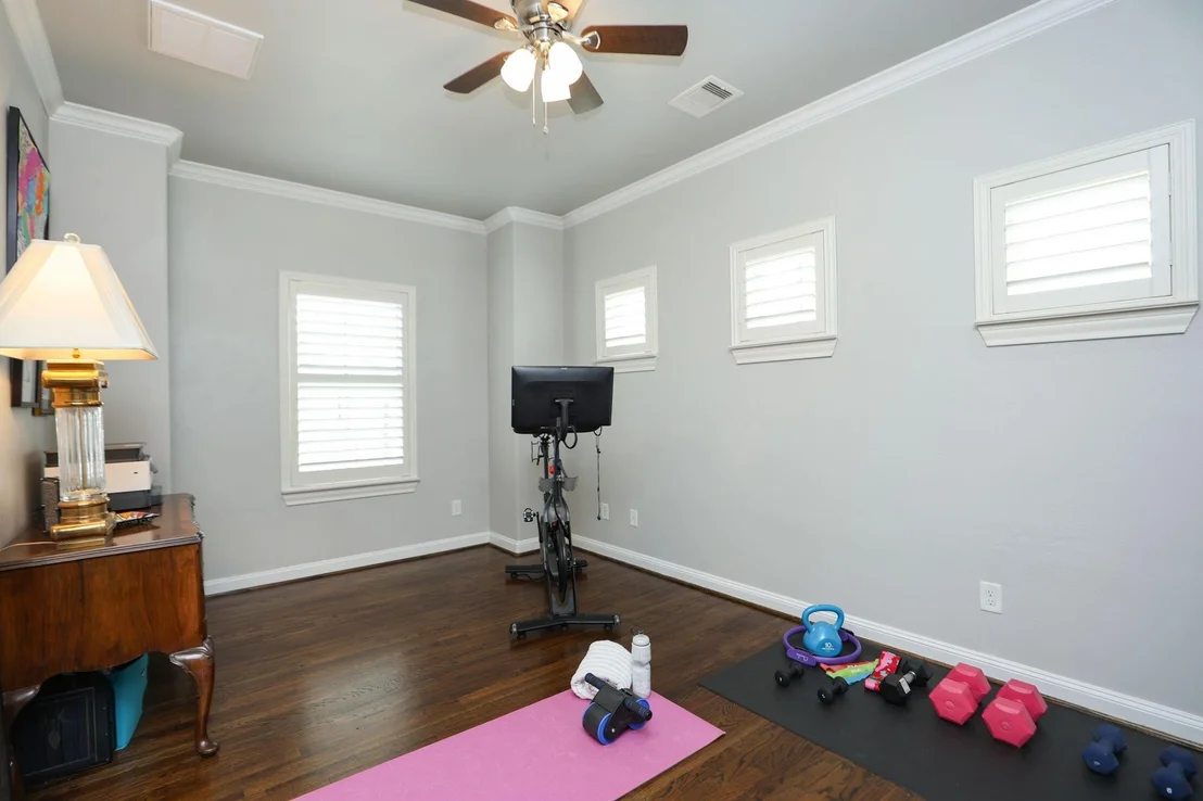 Photo of 10901 Upland Park