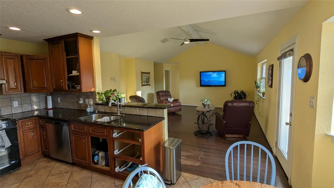 Photo of 4413 N Heron Drive