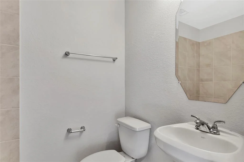 Photo of 4079 Frontier Road