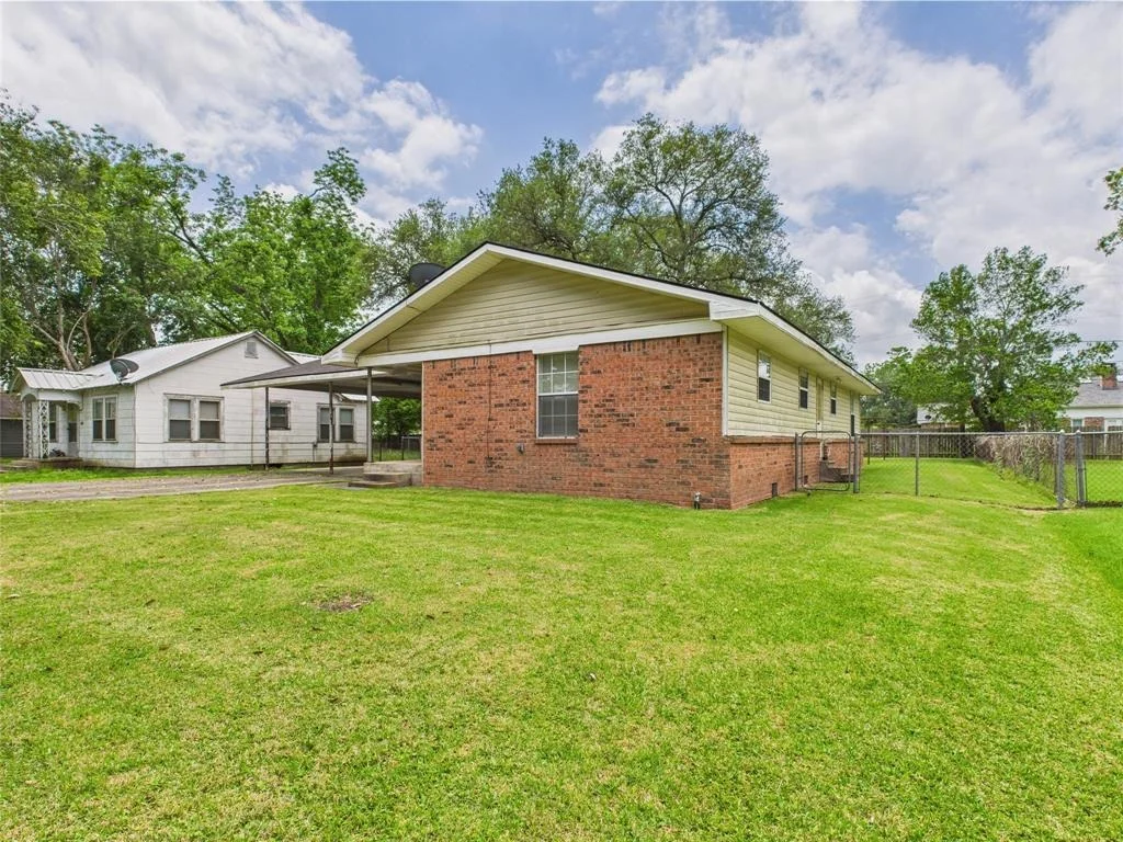 Photo of 812 Merry Lane