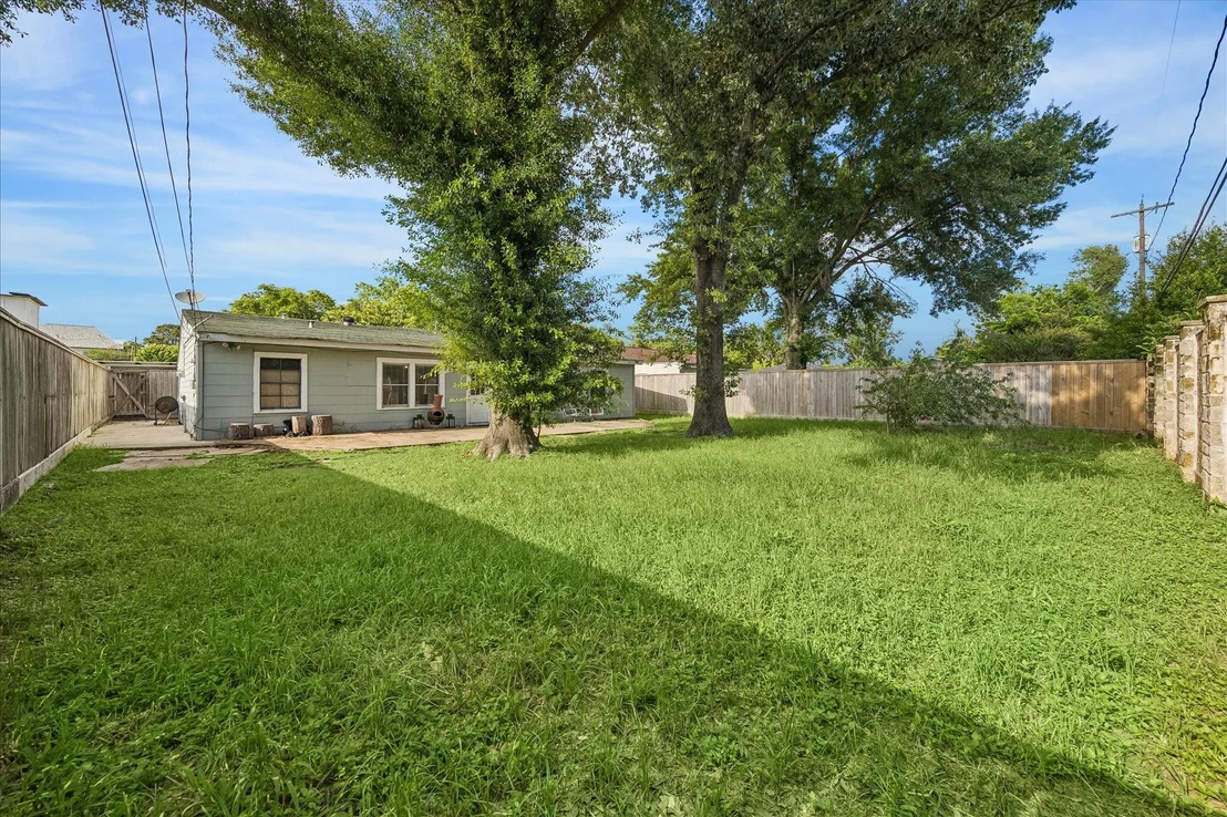 Photo of 6621 Westview
