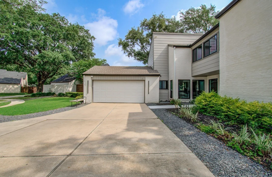 Photo of 1607 Big Lake Drive