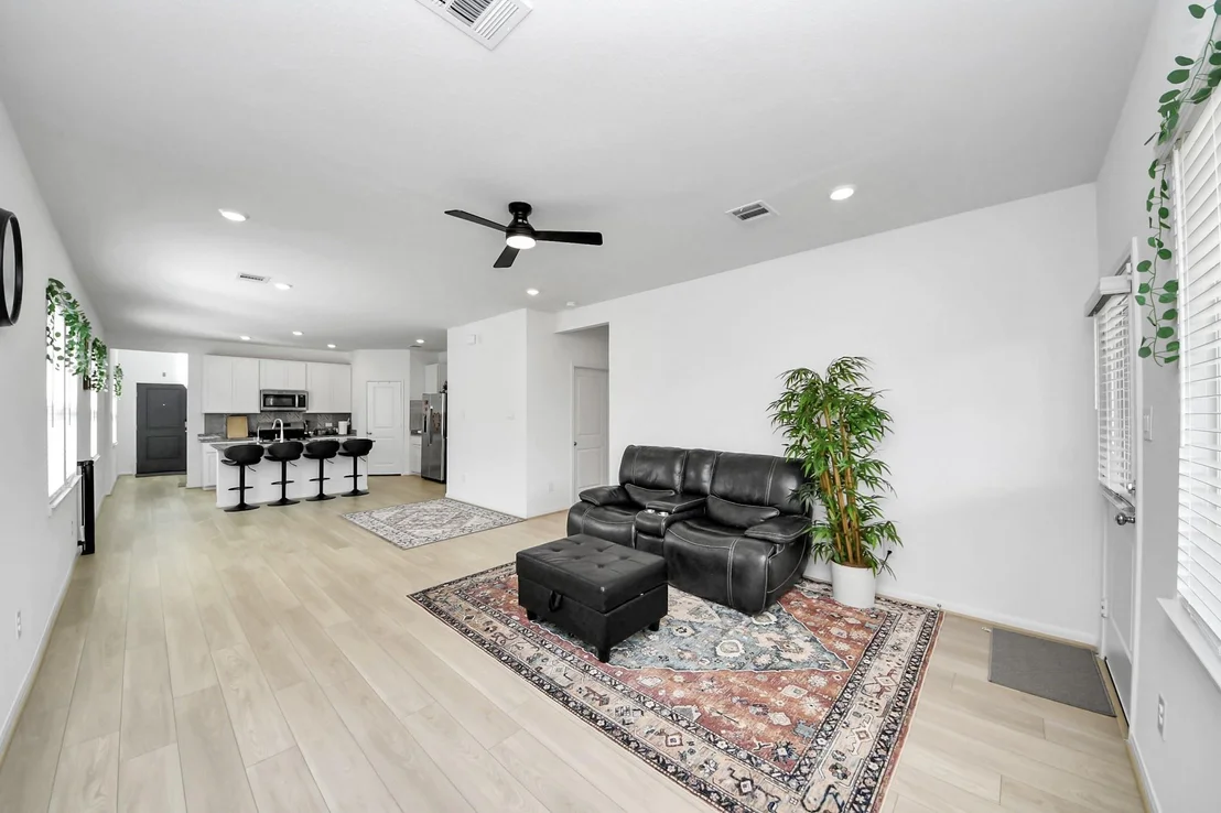 Photo of 21823 Yellow Pineapple Lane