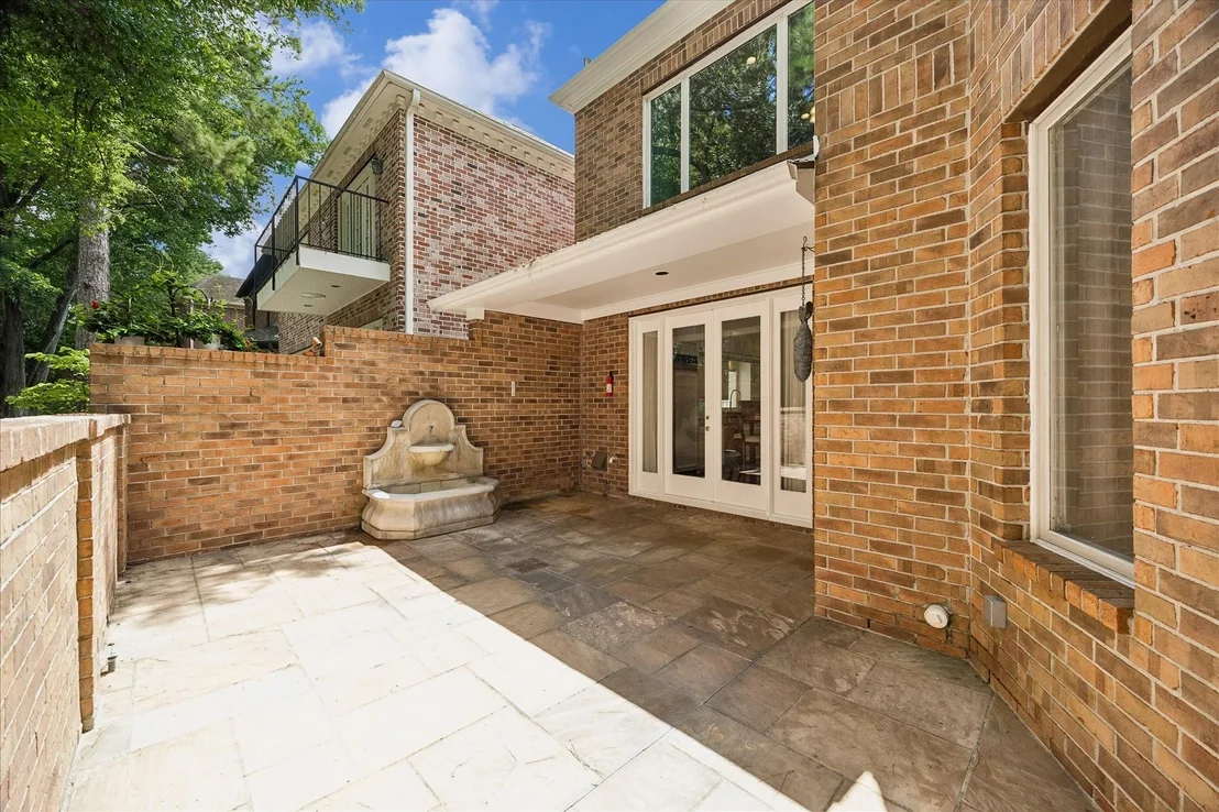 Photo of 231 Sugarberry Circle