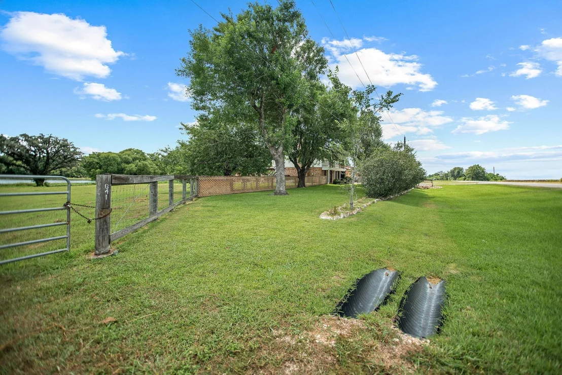 Photo of 605 State Highway 172