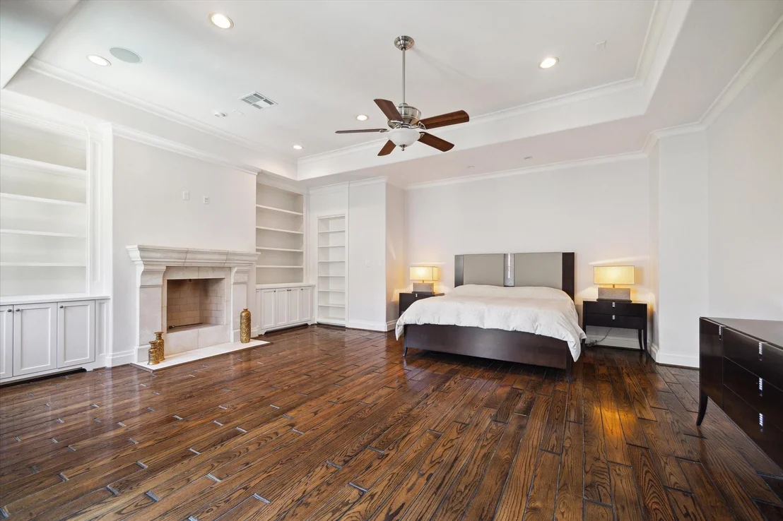 Photo of 5556 Lynbrook Drive