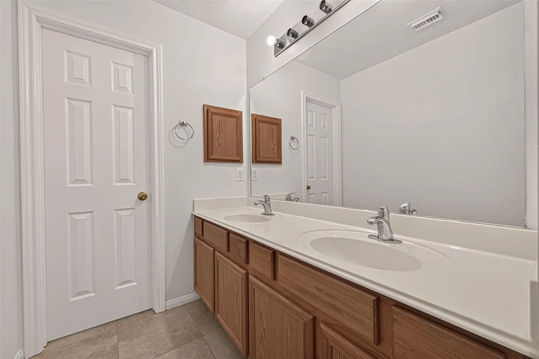 Photo of 6027 Dunsley Drive