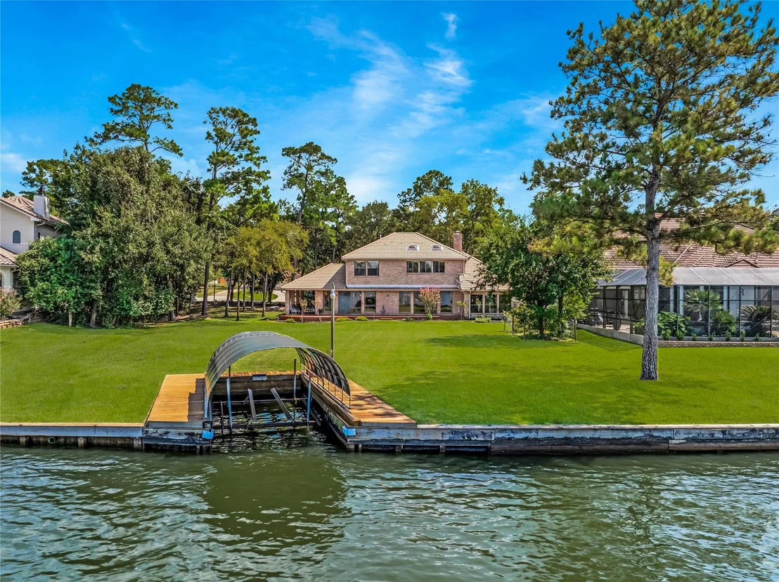 Photo of 142 Lakeside Drive