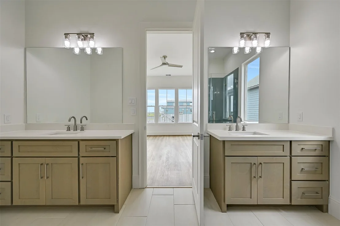 Photo of 1627 Bay Pointe Drive