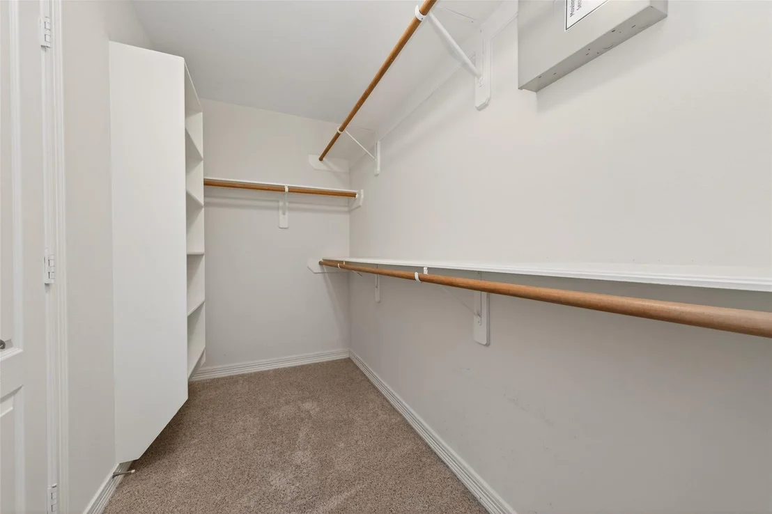 Photo of 3327 Willowbend Road