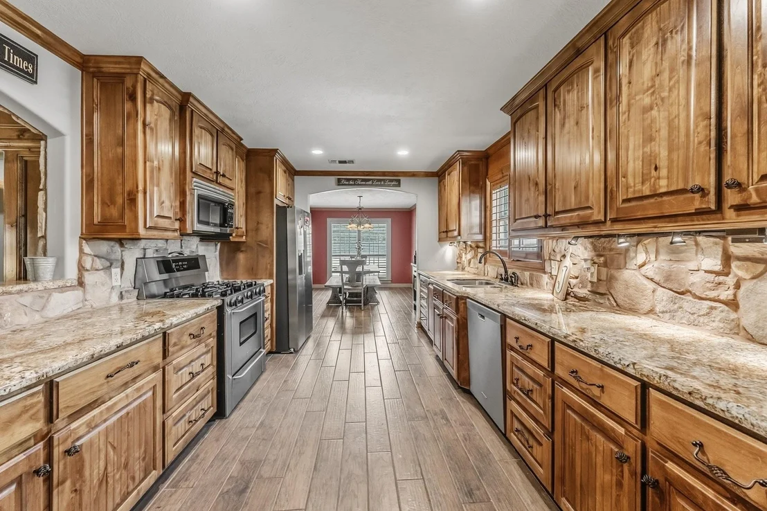 Photo of 1100 Broadmoor Drive