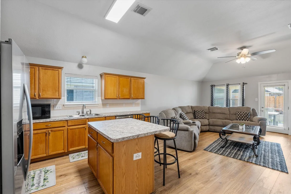 Photo of 4511 Baron Road