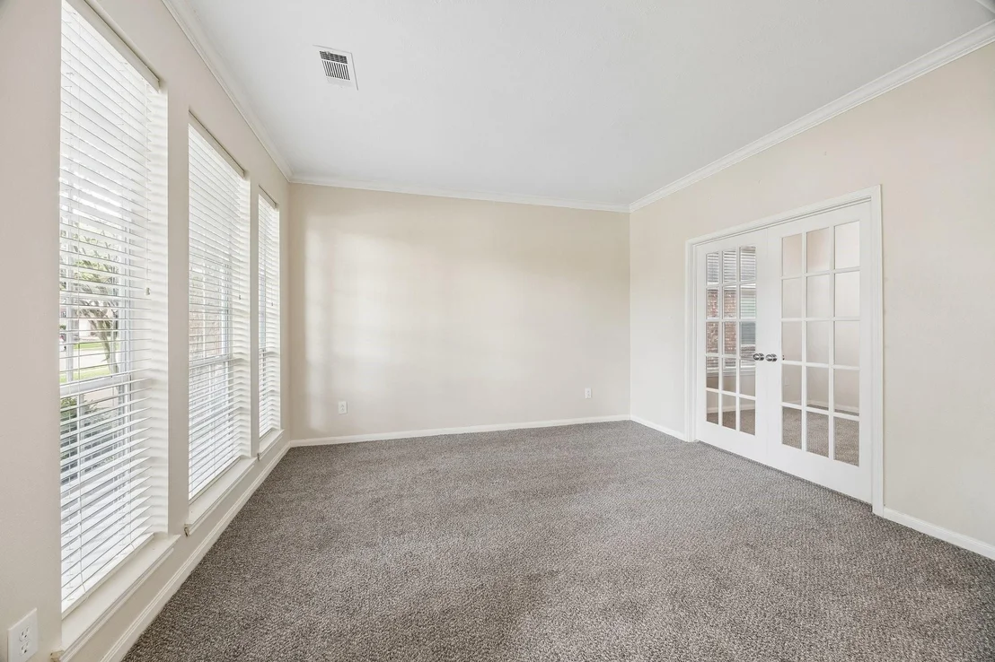Photo of 18502 Mill Path Court