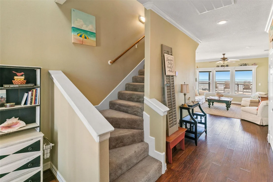 Photo of 10530 Bluewater Highway