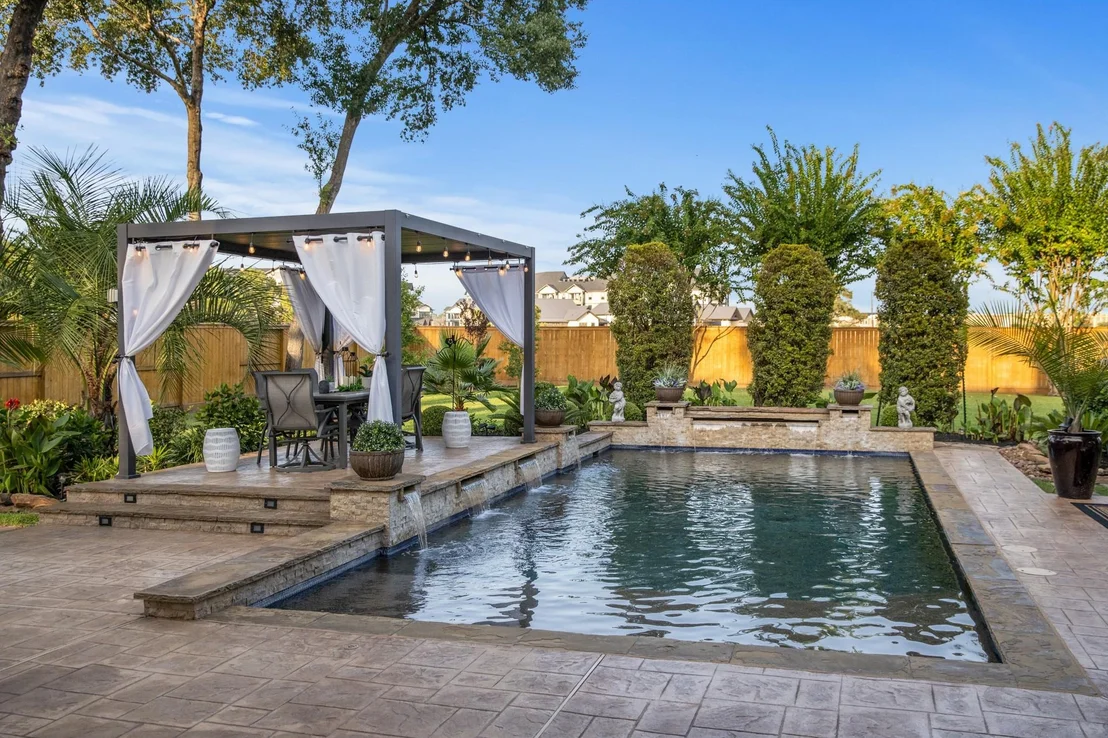 Photo of 17108 Lakeway Park