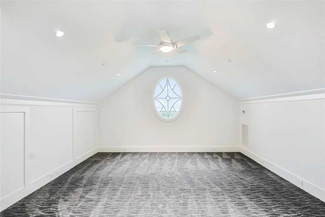 Photo of 2425 E Seaside Drive