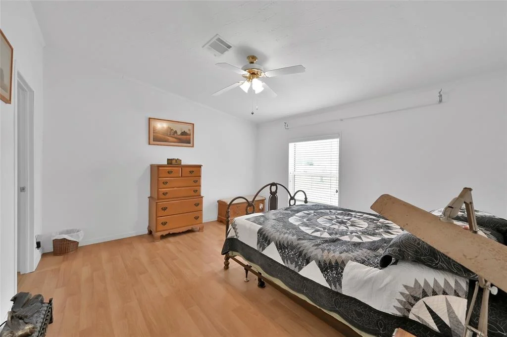 Photo of 250 Bowling Road