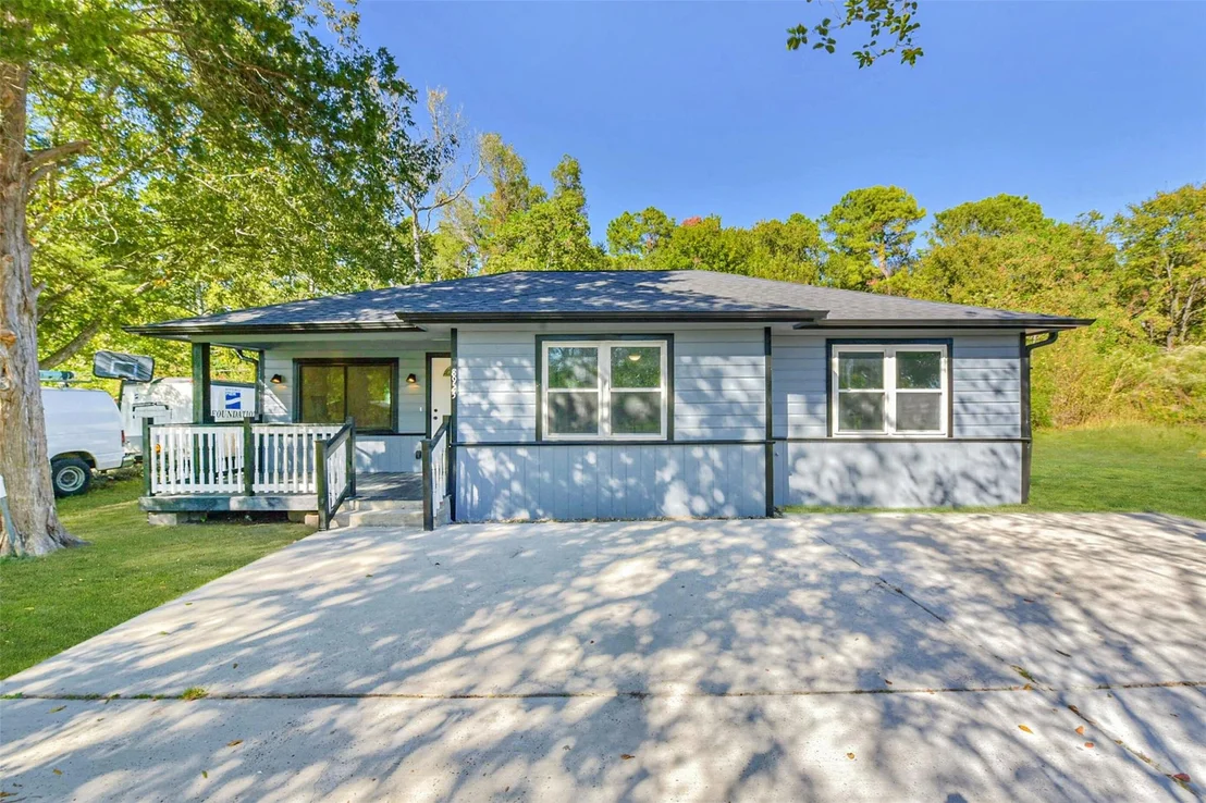 Photo of 8925 Everglade Drive