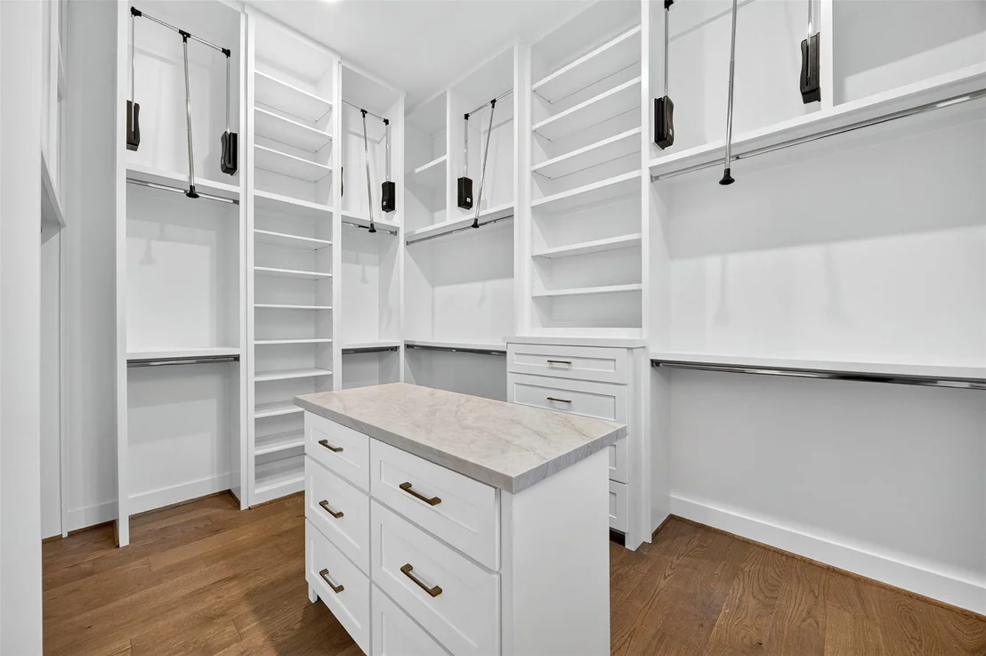 Photo of 1634 Antoine Drive