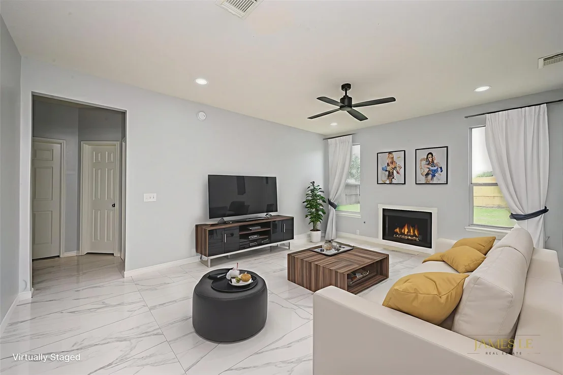 Photo of 11011 Glenora Drive
