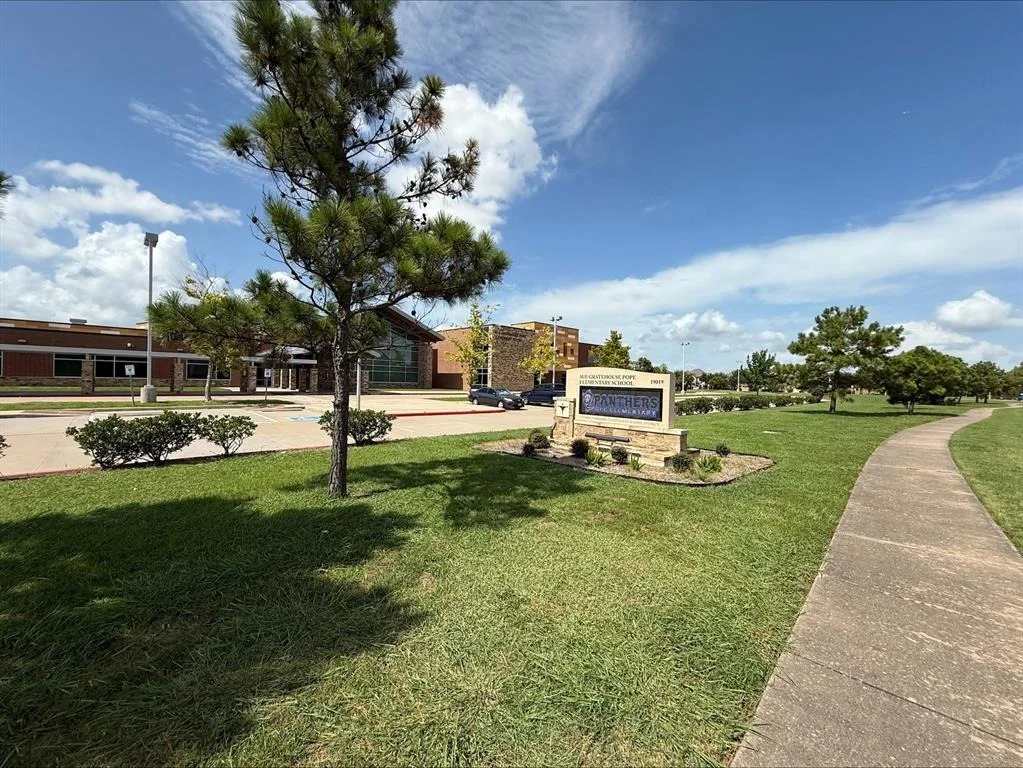 Photo of 19011 Royal Cove Circle