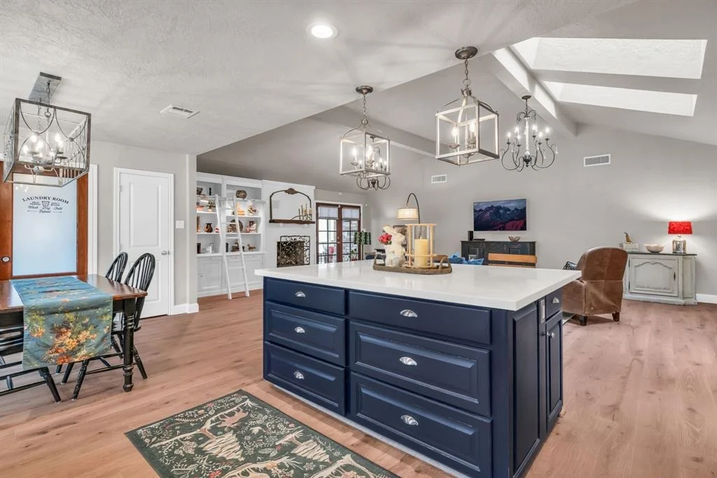 Photo of 302 Shady Glen Lane