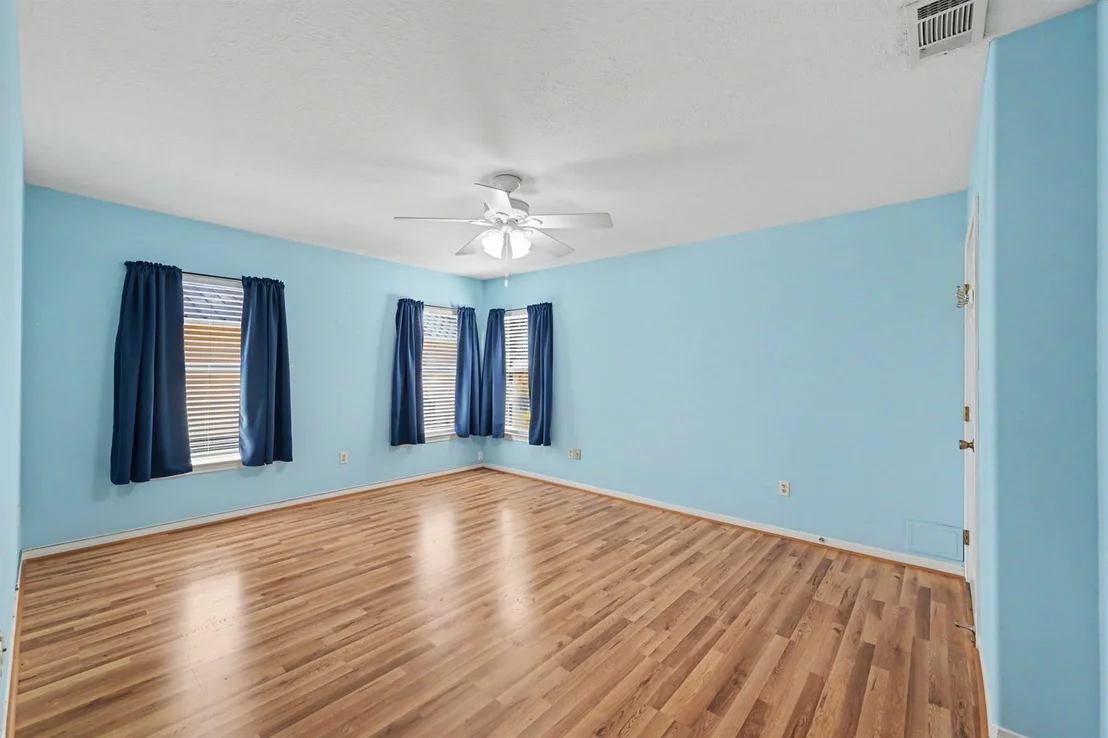 Photo of 15 Lakeside