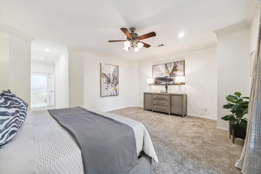 Photo of 6914 Hearthside Drive
