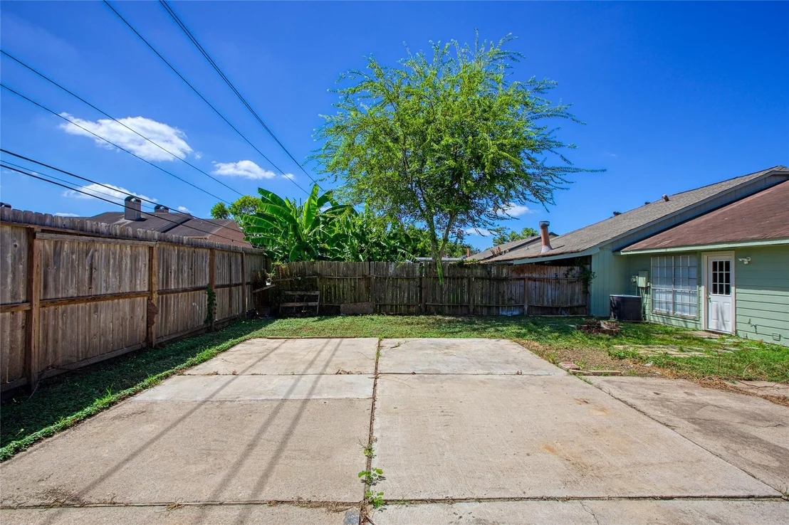 Photo of 9423 Bollingbrook Drive