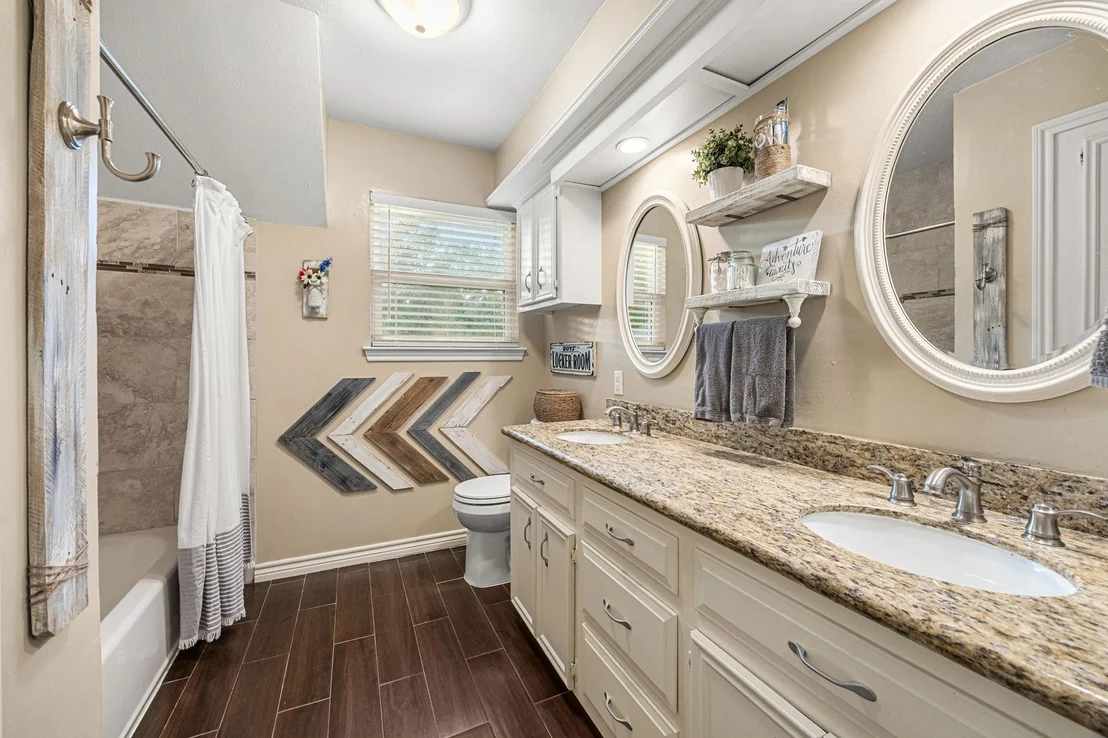 Photo of 703 Cranfield Court