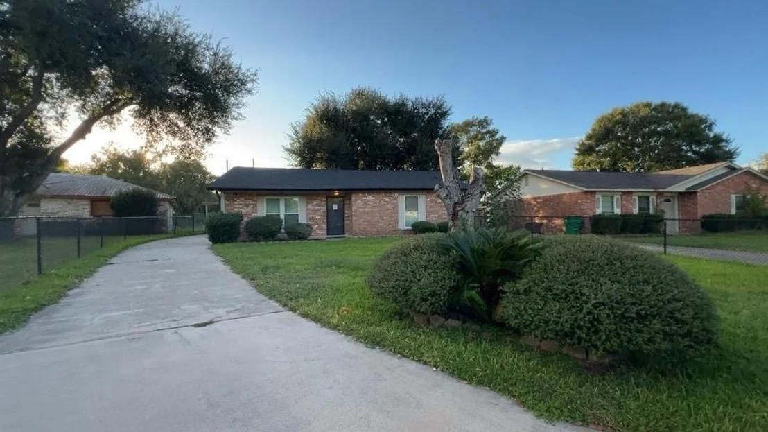 Photo of 1226 Valley Drive