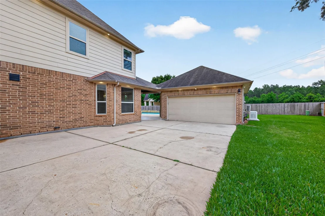 Photo of 13510 Cascade Caverns Court