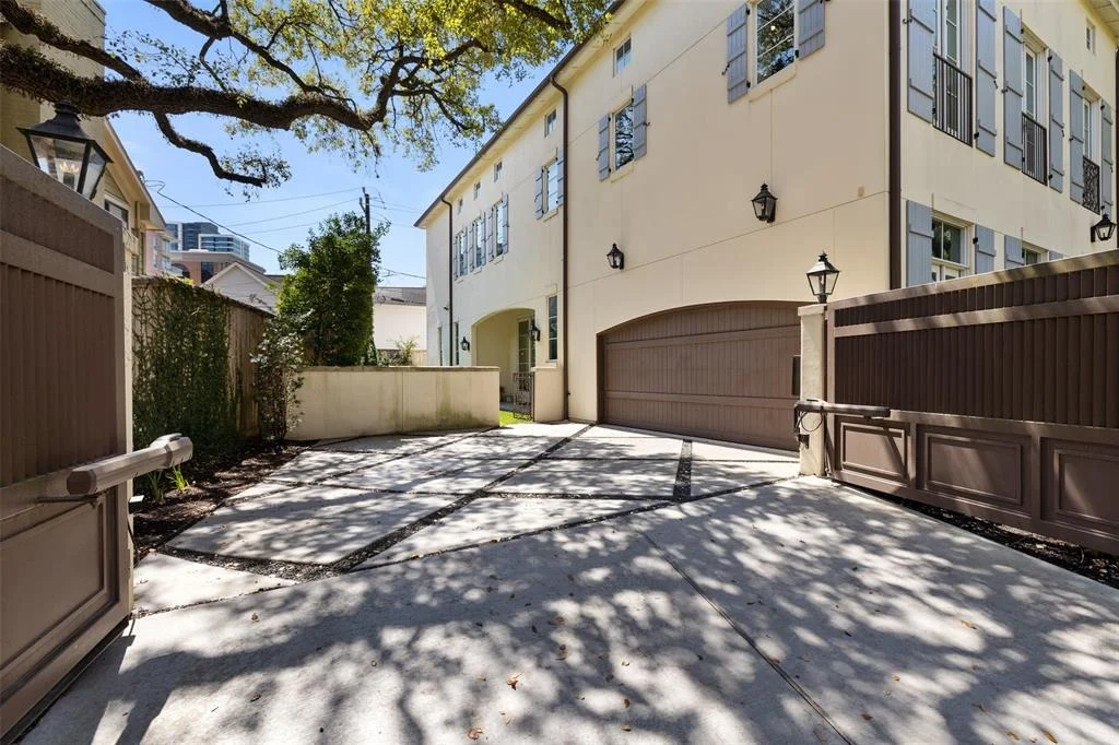 Photo of 2009 Chilton Road