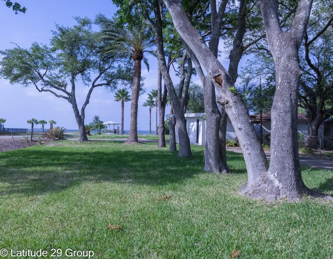 Photo of 2588 Cliff Drive