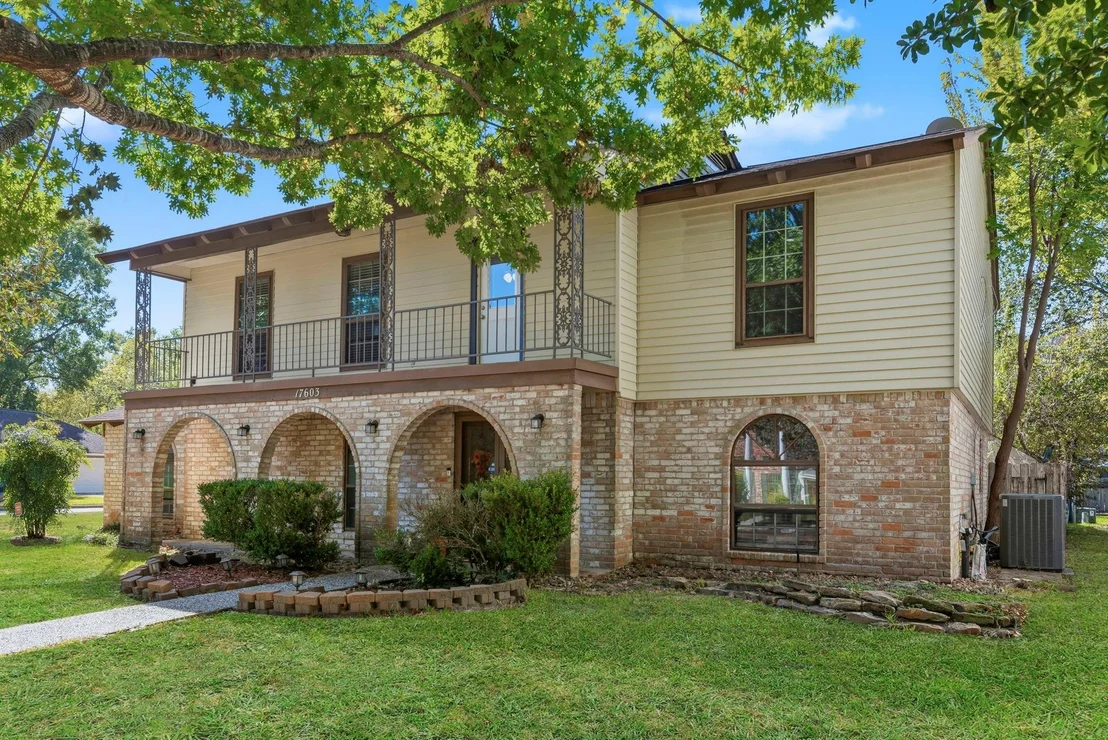 Photo of 17603 Loring Lane