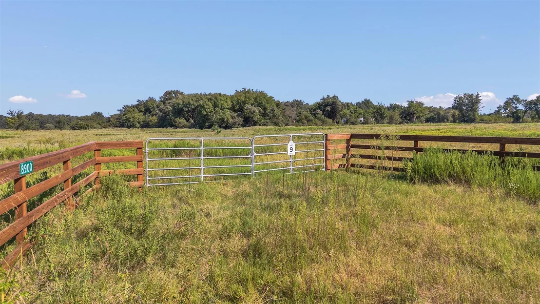 Photo of 8900 Old Highway