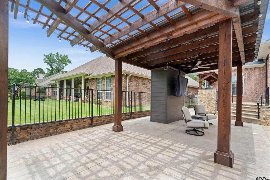 Photo of 420 Bunker Drive