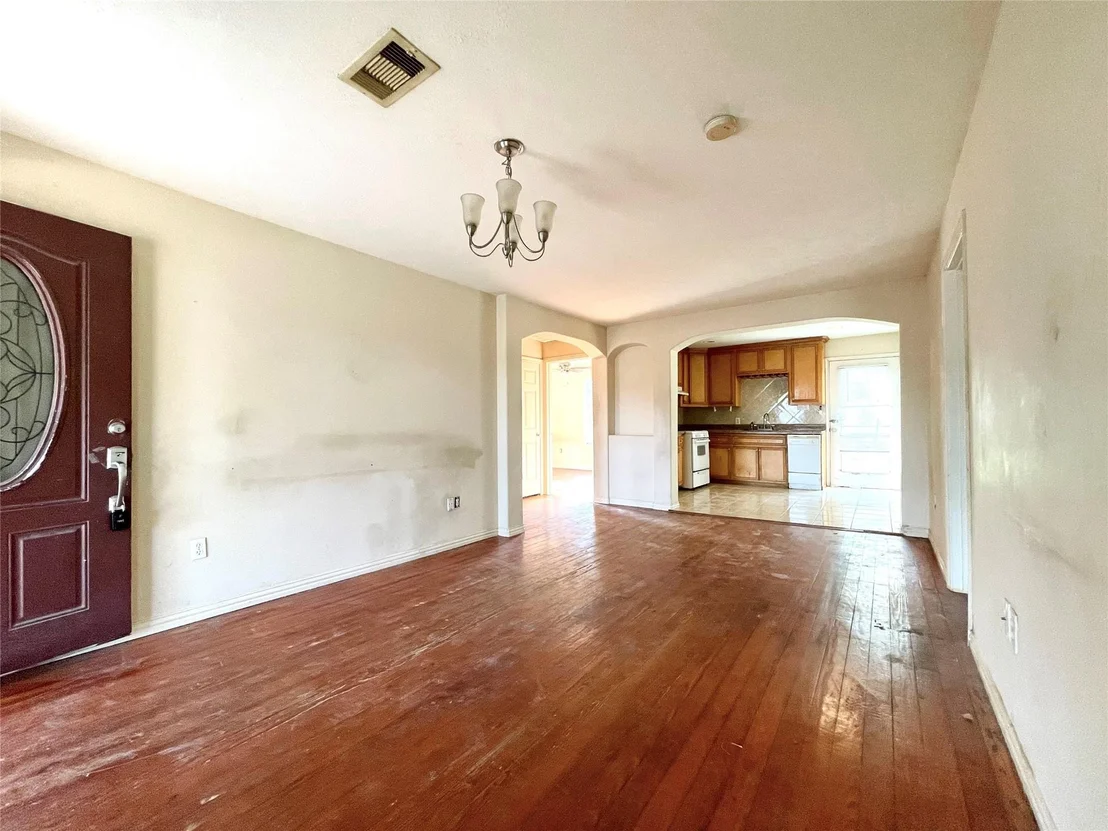 Photo of 10101 Bamboo Road