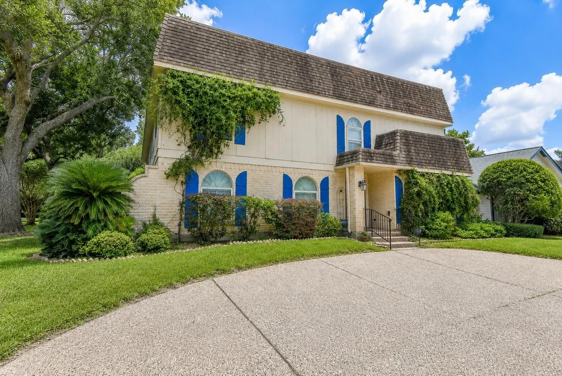 Photo of 426 Longview Drive